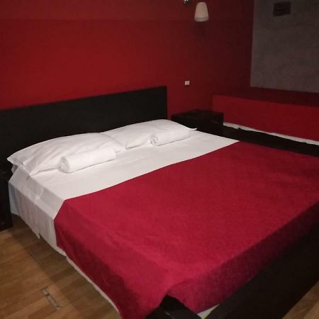 Arthur Hostel Рим Екстериор снимка