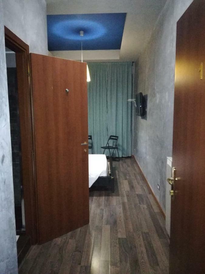 Arthur Hostel Рим Екстериор снимка