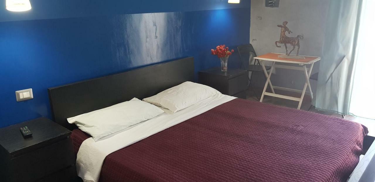 Arthur Hostel Рим Екстериор снимка